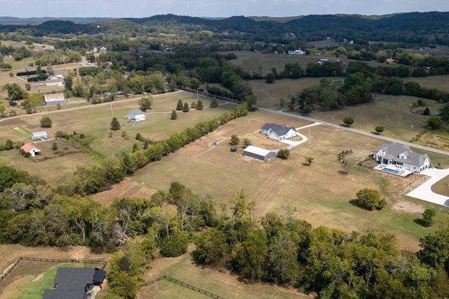 1869 Highway 25, Gallatin, TN 37066