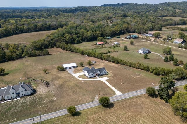 1869 Highway 25, Gallatin, TN 37066