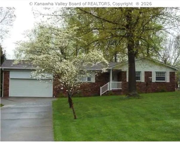 5 Lake Chadesa Drive, Hurricane, WV 25526