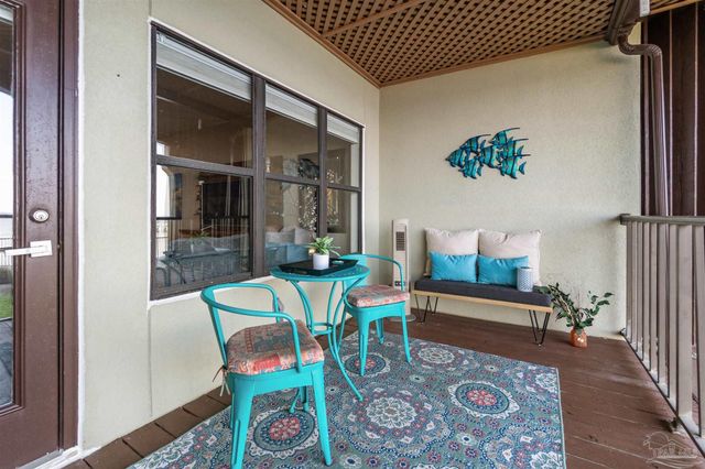 70 Baybridge Dr, Gulf Breeze, FL 32561