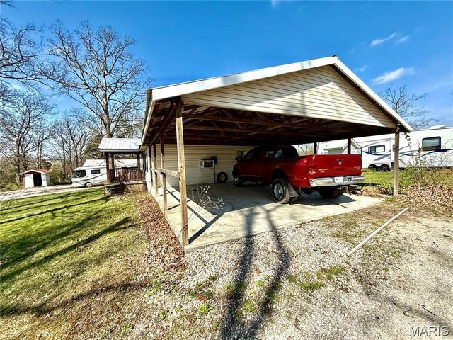 17525 N Service Road, Wright City, MO 63390