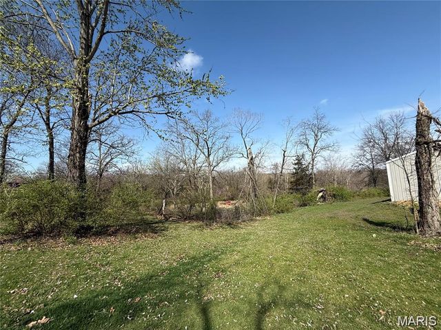 17525 N Service Road, Wright City, MO 63390