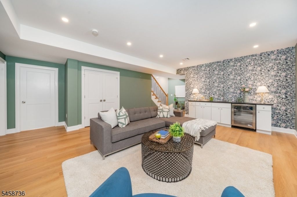 14 Holmes Oval, New Providence Boro, NJ 07974 — photo 4