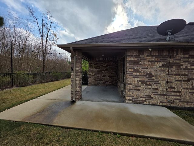 9257 Inland Leather Lane, Conroe, TX 77385