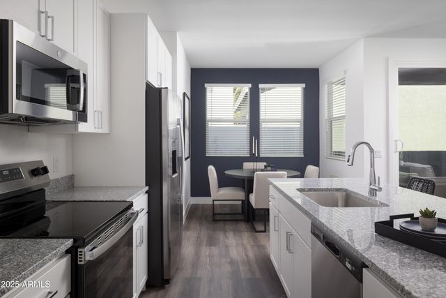 9117 N 181st Avenue 102, Waddell, AZ 85355