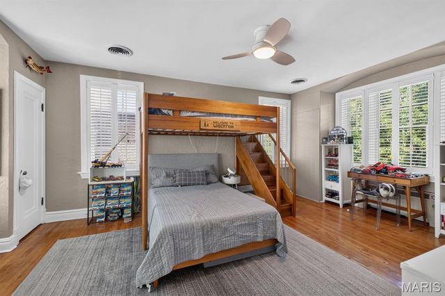 58 Broadview Drive, Clayton, MO 63105