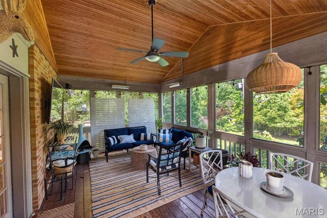 58 Broadview Drive, Clayton, MO 63105