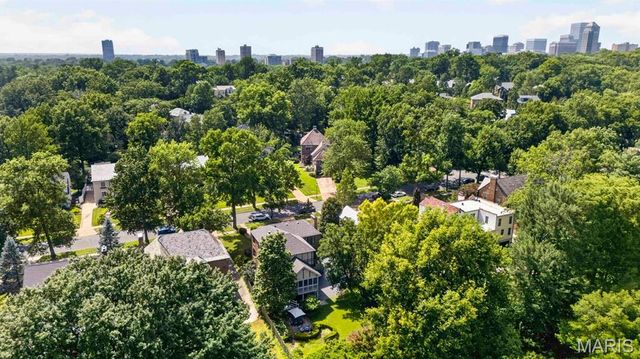 58 Broadview Drive, Clayton, MO 63105