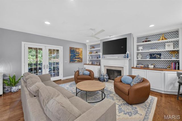 58 Broadview Drive, Clayton, MO 63105