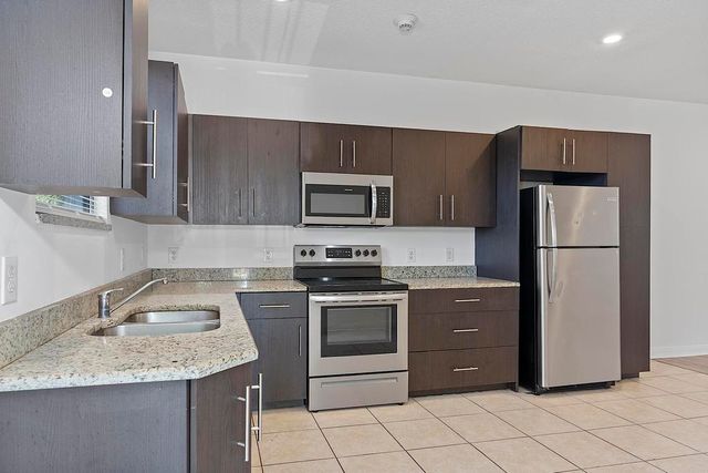 105 2nd Street 3, Lake Park, FL 33403