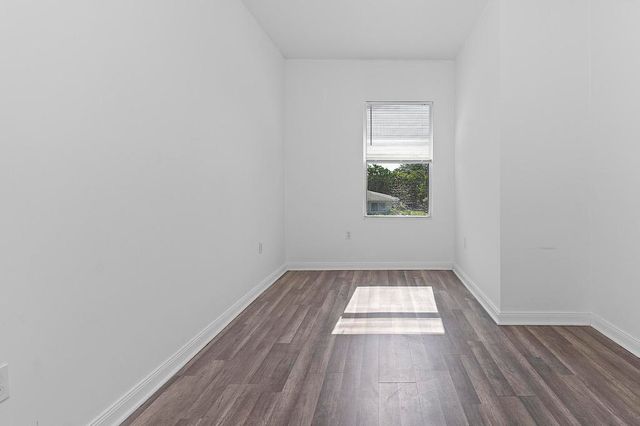 105 2nd Street 3, Lake Park, FL 33403