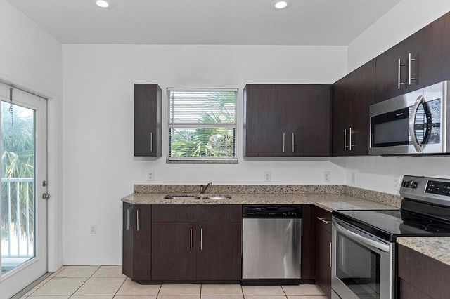 105 2nd Street 3, Lake Park, FL 33403