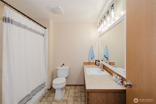 13608 132nd Street Ct NW, Gig Harbor, WA 98329