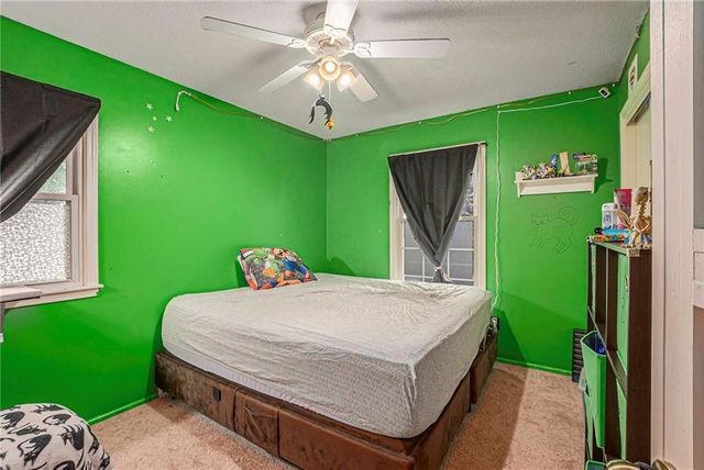 921 NE Locust Drive, Blue Springs, MO 64014