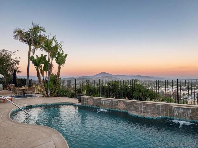 7565 Chicago, La Mesa, CA 91941