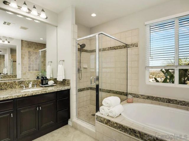 7565 Chicago, La Mesa, CA 91941