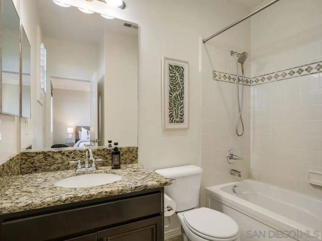 7565 Chicago, La Mesa, CA 91941