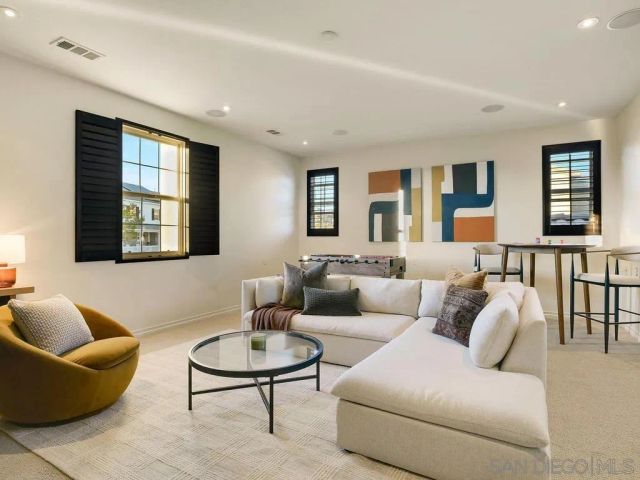 7565 Chicago, La Mesa, CA 91941