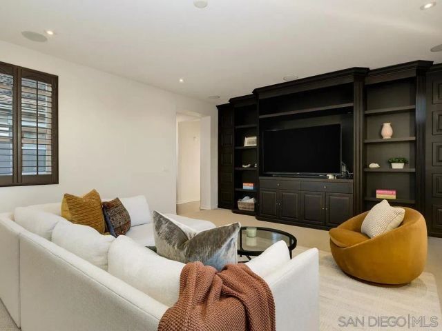 7565 Chicago, La Mesa, CA 91941