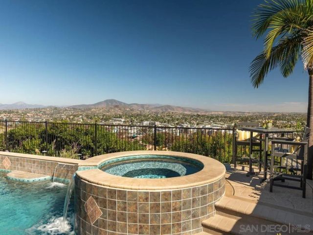 7565 Chicago, La Mesa, CA 91941