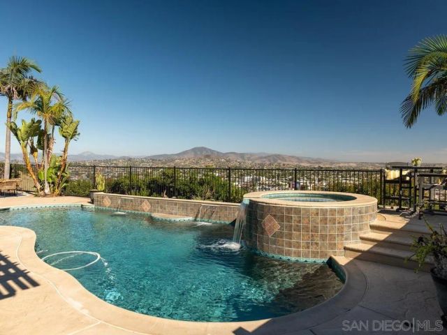 7565 Chicago, La Mesa, CA 91941