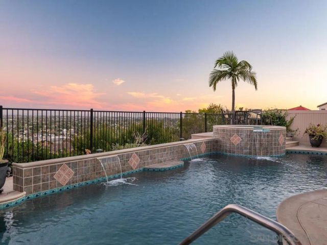 7565 Chicago, La Mesa, CA 91941