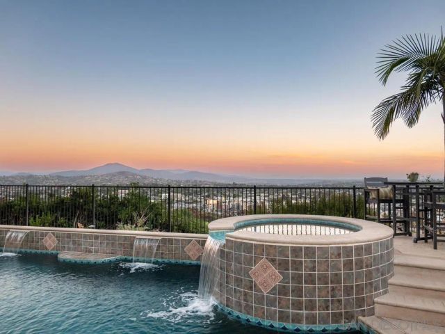 7565 Chicago, La Mesa, CA 91941