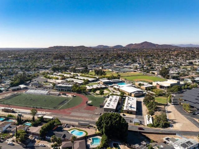 7565 Chicago, La Mesa, CA 91941