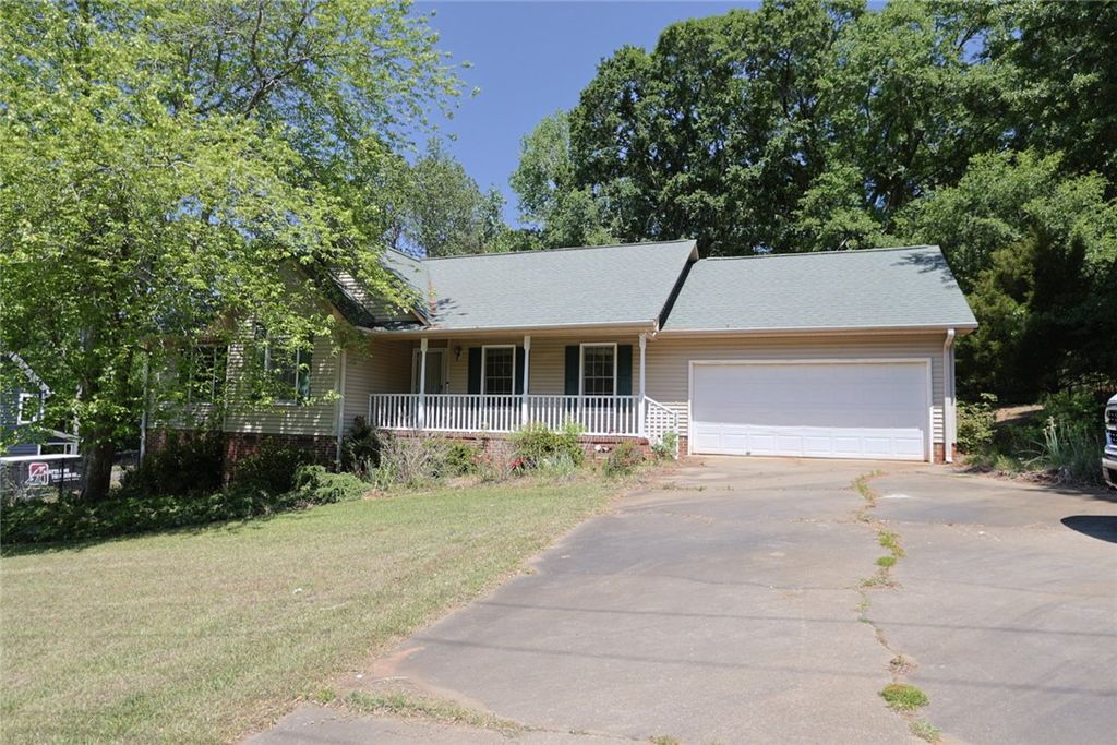 210 Wedgewood Drive, Anderson, SC 29621