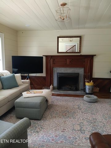 1260 Powell, Tazewell, TN 37879
