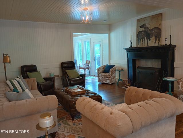 1260 Powell, Tazewell, TN 37879