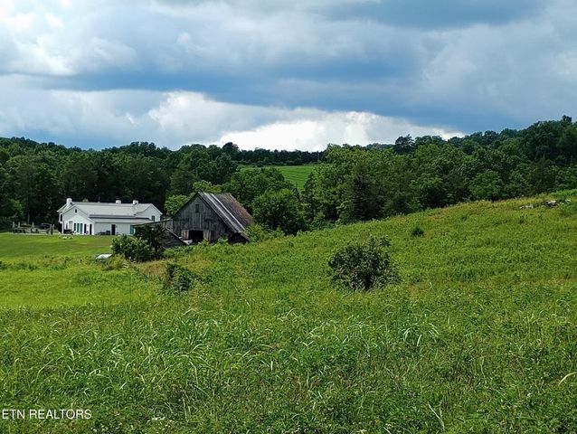 1260 Powell, Tazewell, TN 37879