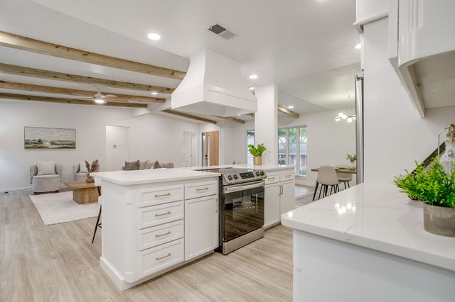 3720 Glenmont Drive, Fort Worth, TX 76133