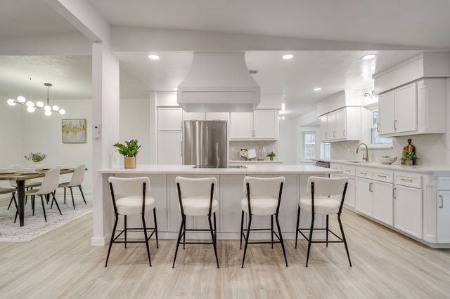 3720 Glenmont Drive, Fort Worth, TX 76133