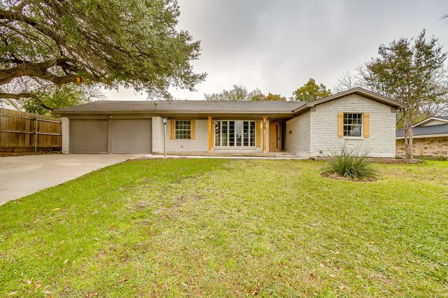 3720 Glenmont Drive, Fort Worth, TX 76133