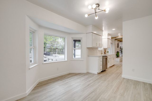 3720 Glenmont Drive, Fort Worth, TX 76133