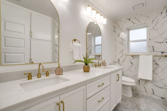 3720 Glenmont Drive, Fort Worth, TX 76133