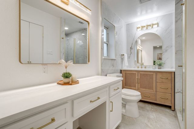 3720 Glenmont Drive, Fort Worth, TX 76133