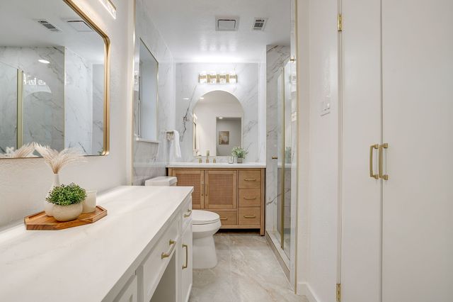 3720 Glenmont Drive, Fort Worth, TX 76133