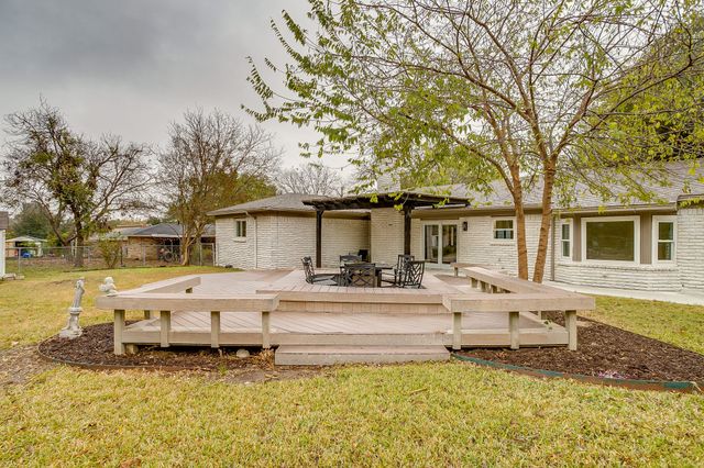 3720 Glenmont Drive, Fort Worth, TX 76133