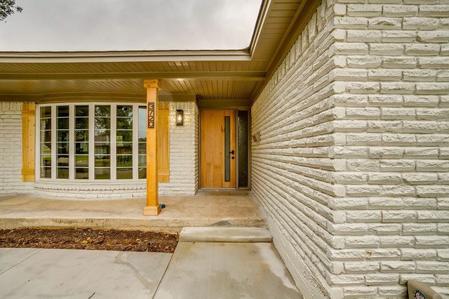 3720 Glenmont Drive, Fort Worth, TX 76133