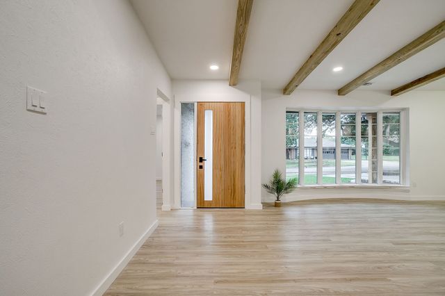 3720 Glenmont Drive, Fort Worth, TX 76133