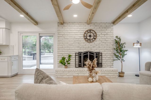 3720 Glenmont Drive, Fort Worth, TX 76133