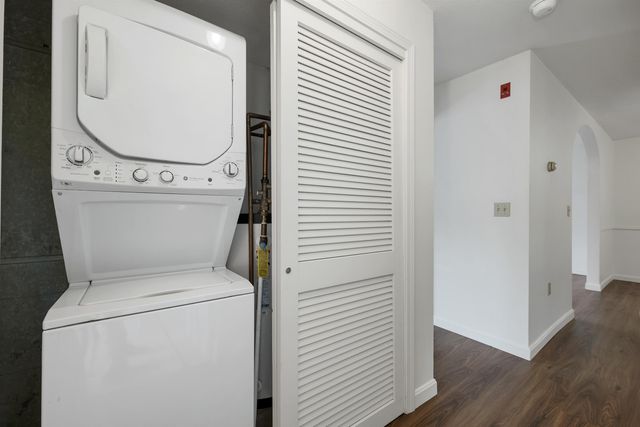 5 Timberwood Dr Unit 208, Goffstown, NH 03045