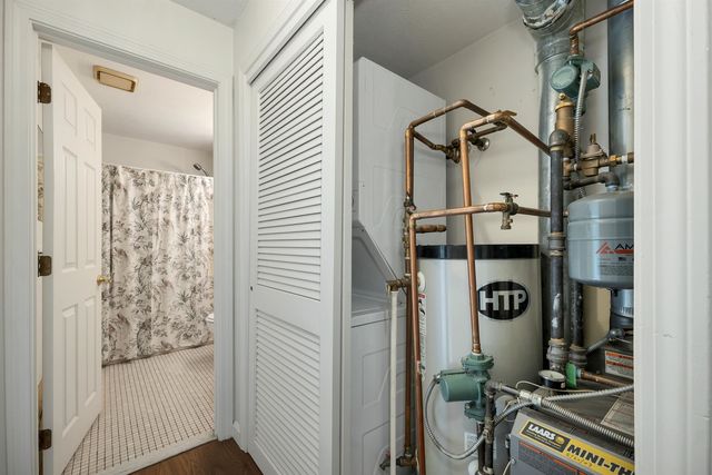 5 Timberwood Dr Unit 208, Goffstown, NH 03045