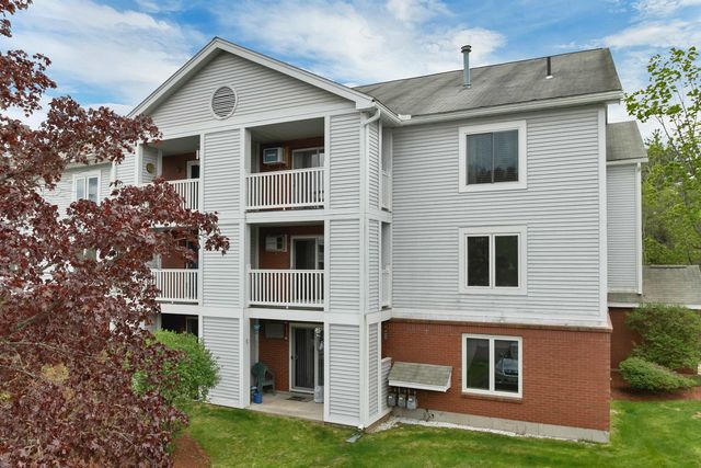 5 Timberwood Dr Unit 208, Goffstown, NH 03045
