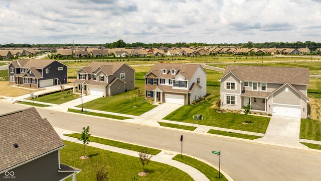 4913 Waterline Street, Mccordsville, IN 46055