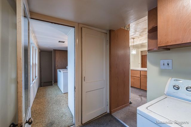 926 E Main Street SE, Lowell, MI 49331