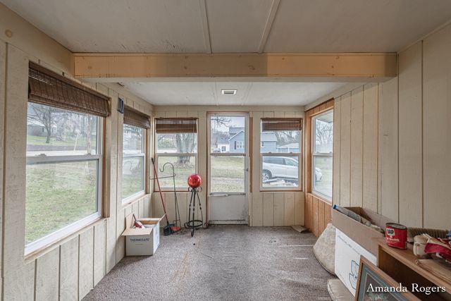 926 E Main Street SE, Lowell, MI 49331