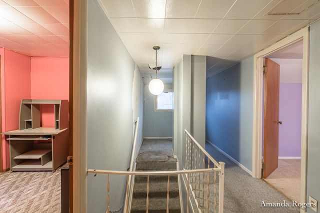 926 E Main Street SE, Lowell, MI 49331